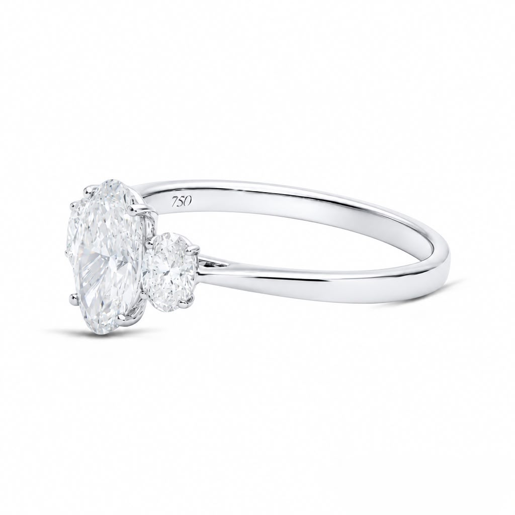 Anello solitario Lumina (Lumina Solitaire Ring)
