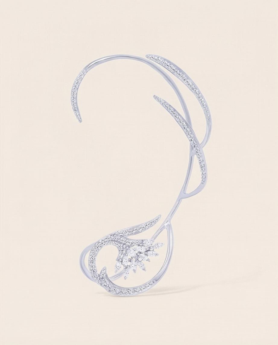 सेलेस्टियल ब्लूम इयरकफ (Celestial Bloom Earcuff)