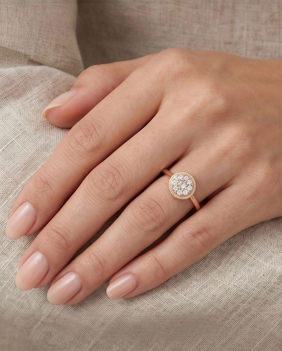 خاتم الياقوت الأنيق (Sapphire Elegance Ring)