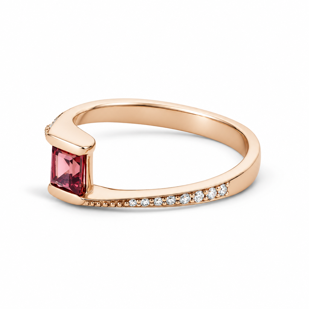Lumina 單石戒指 (Lumina Solitaire Ring)