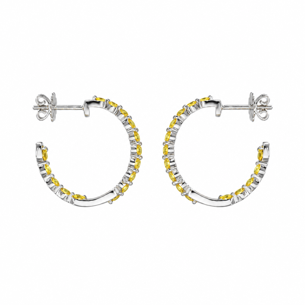 Boucle d'oreille créole à clous en diamant (Diamond Stud Hoop Earring)